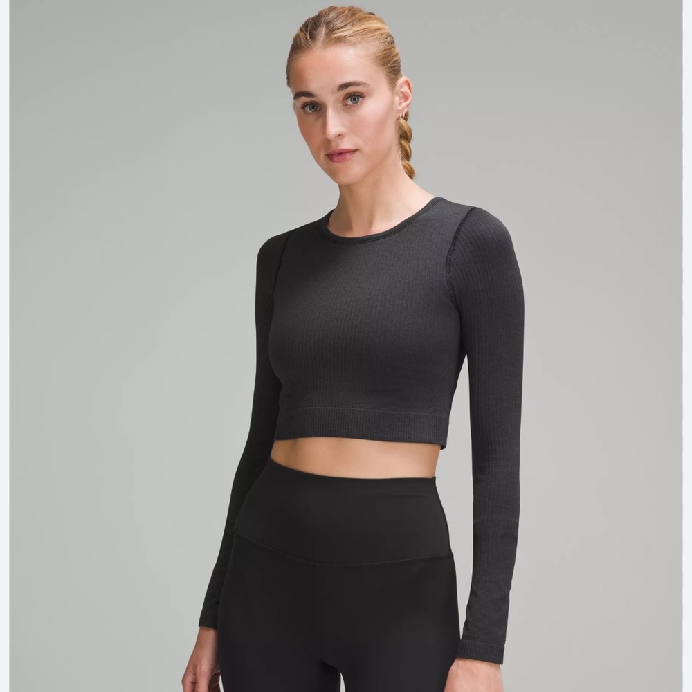 COPY - Lululemon Athletica White Fitted Crop long sleeve
